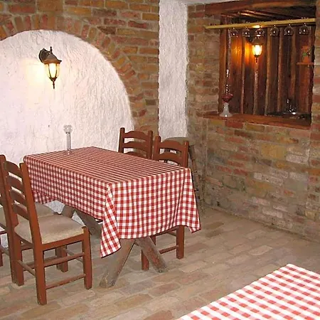 Hotel Halasz Airport Panzio 4*